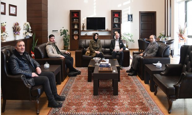 Başkan ALİM Ekibiyle ETÜ Rektörüne ziyareti